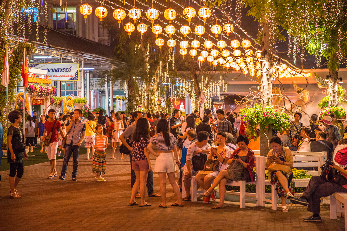 Бан Сукхавади с ужином